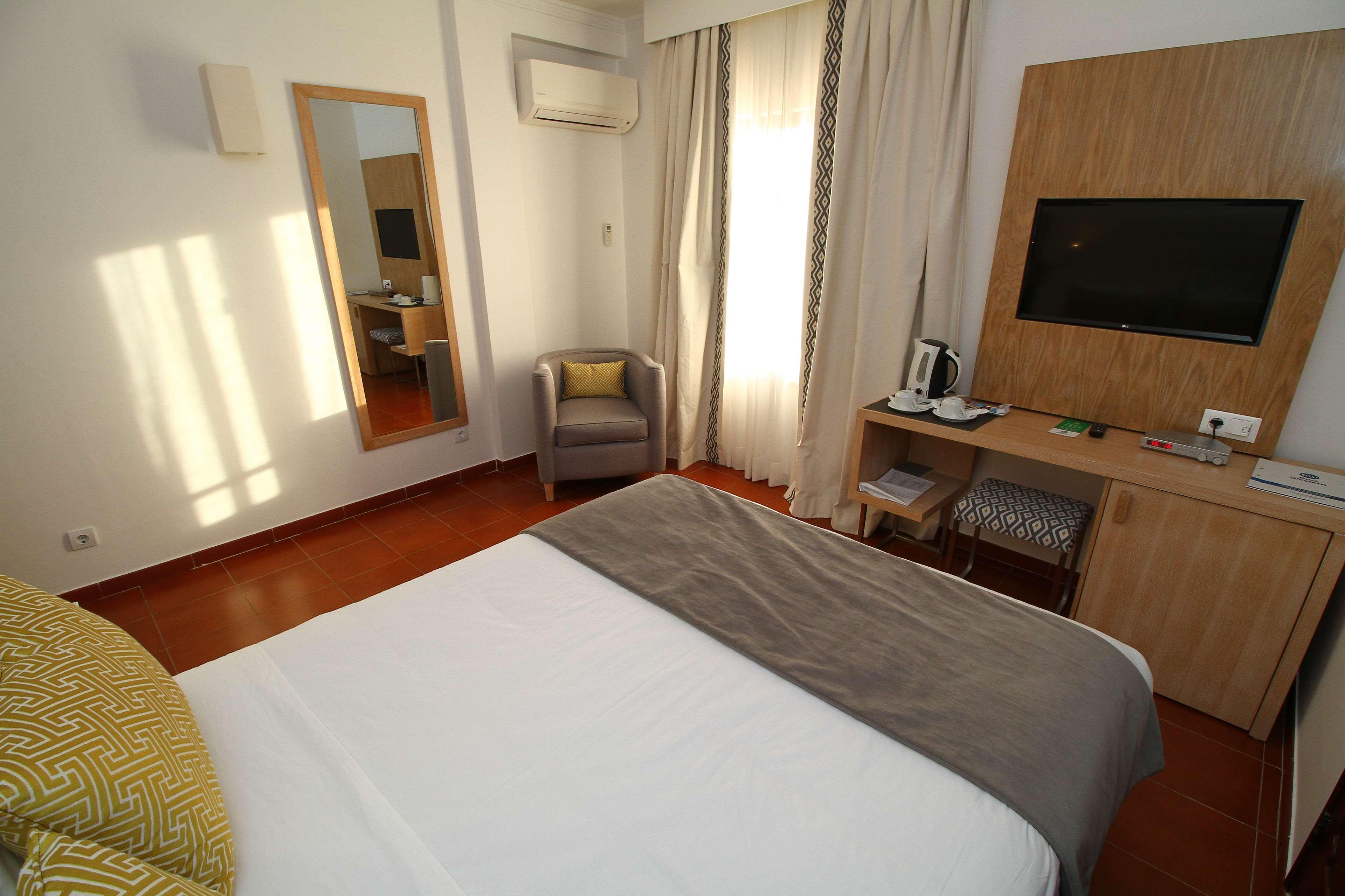 Best Western Hotel Dom Bernardo Faro Exterior photo